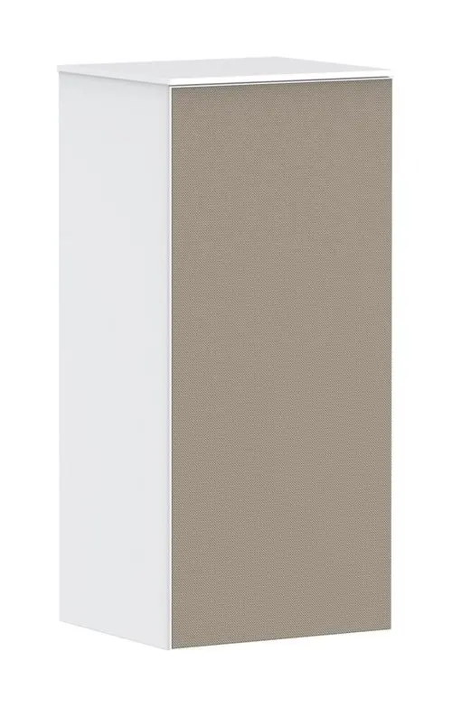 Weißer Schrank mit einer grauen Tür, die ein perforiertes Muster aufweist. Der Schrank hat eine rechteckige Form und ist ohne sichtbare Griffe gestaltet. Hansgrohe ist die Marke.